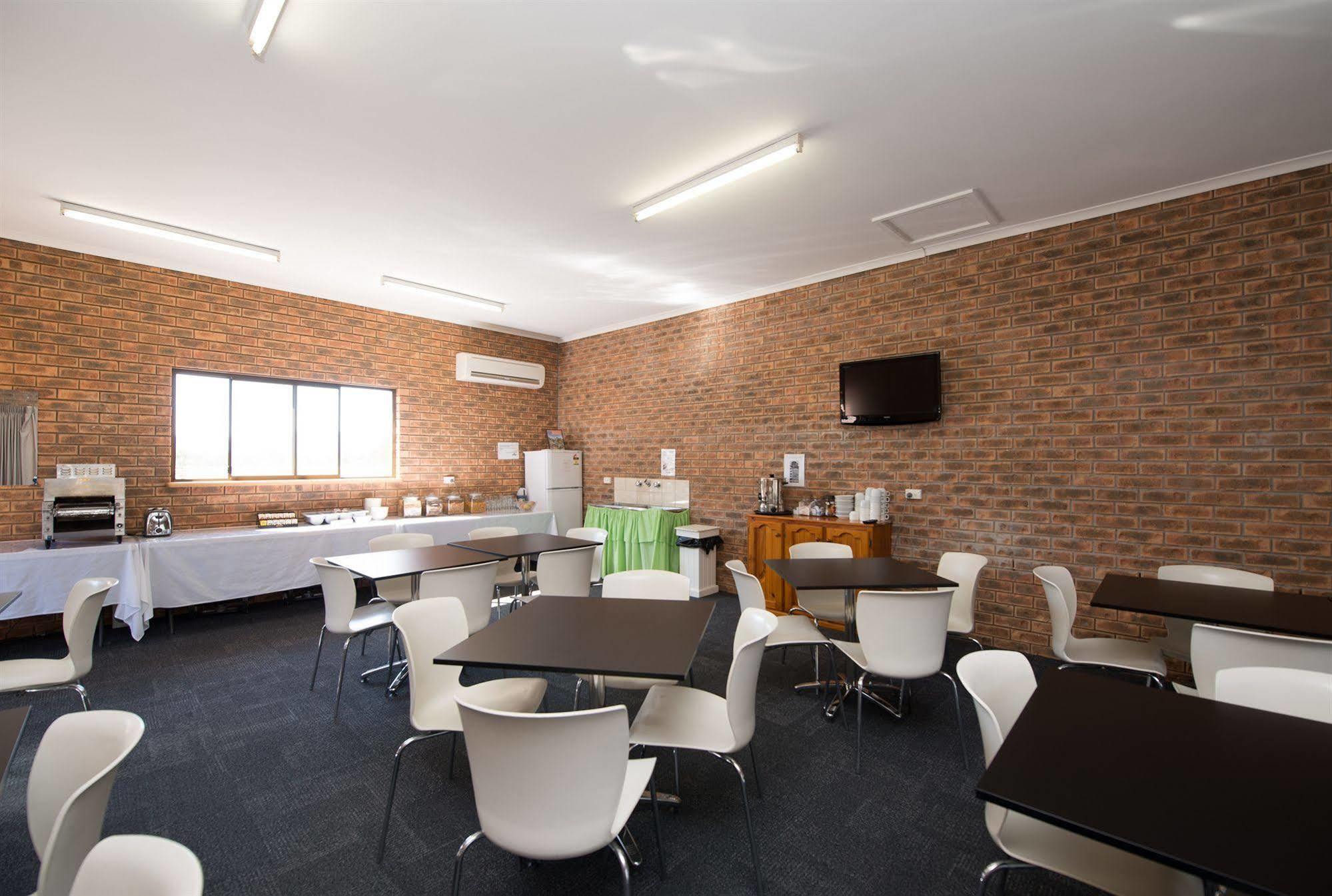 Hume Country Motor Inn Albury Exterior photo
